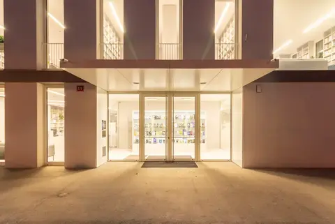 Chodov: Přestavba bývalé výrobny knedlíků na městskou knihovnu