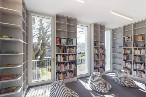 Chodov: Přestavba bývalé výrobny knedlíků na městskou knihovnu