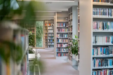 Chodov: Přestavba bývalé výrobny knedlíků na městskou knihovnu