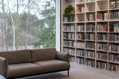 Chodov: Přestavba bývalé výrobny knedlíků na městskou knihovnu