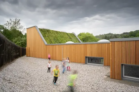 Suchomasty: Přestavba a přístavba mateřské školy v CHKO Český kras