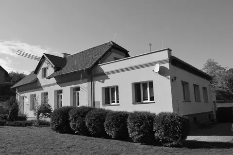 Suchomasty: Přestavba a přístavba mateřské školy v CHKO Český kras