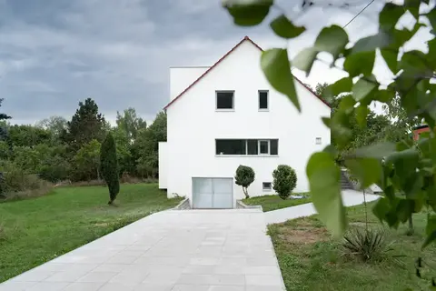 Život: Renovace rodinného domu ve Staré Huti na ulici Krásný život